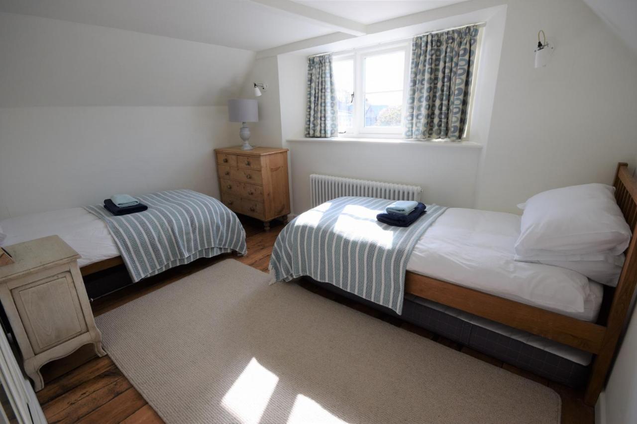 Greystone Cottage - Sea Views, Short Stroll To A Beautiful Sandy Beach Brook  Экстерьер фото