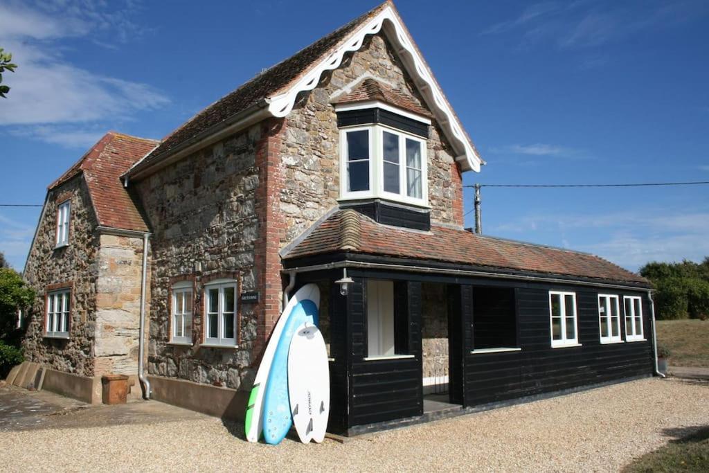 Greystone Cottage - Sea Views, Short Stroll To A Beautiful Sandy Beach Brook  Экстерьер фото