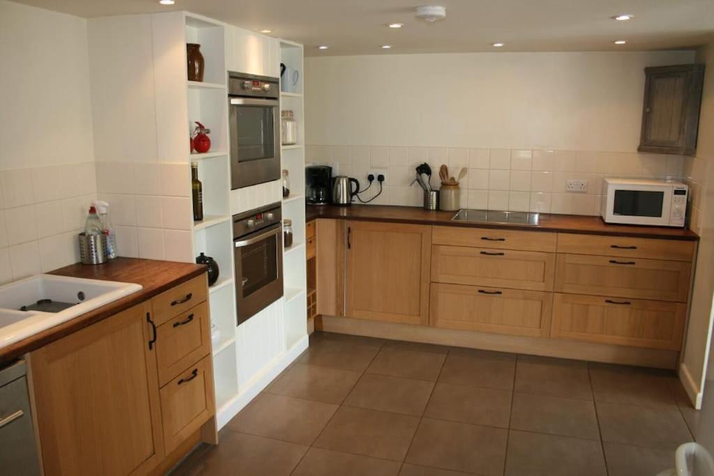 Greystone Cottage - Sea Views, Short Stroll To A Beautiful Sandy Beach Brook  Экстерьер фото